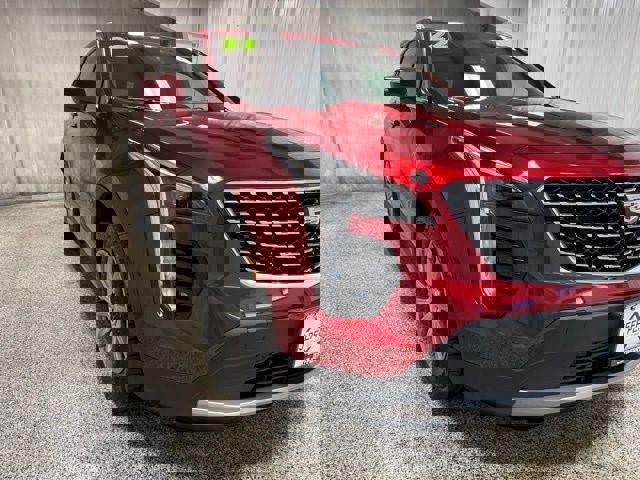 Used 2022 Cadillac XT4 Premium Luxury w/ Enhanced Visibility Package image 8