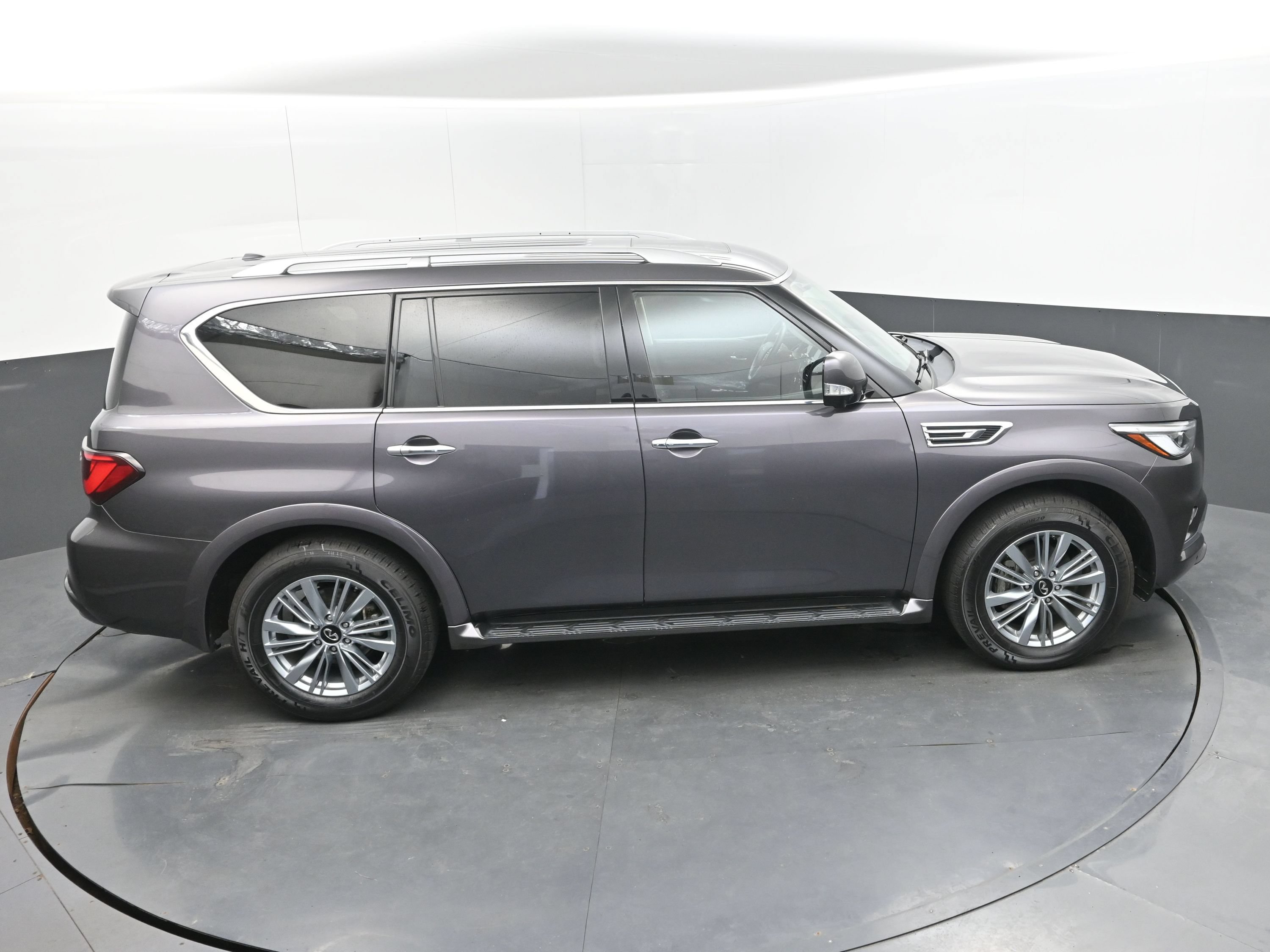 Used 2024 INFINITI QX80 Luxe AWD/4WD image 35
