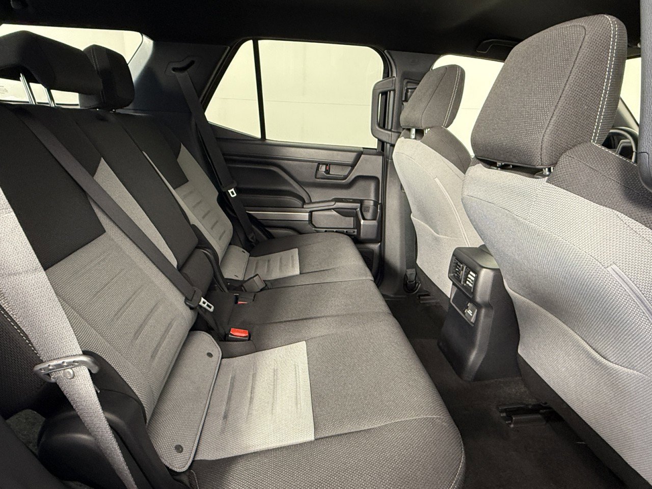 Used 2025 Toyota 4Runner 4WD image 13