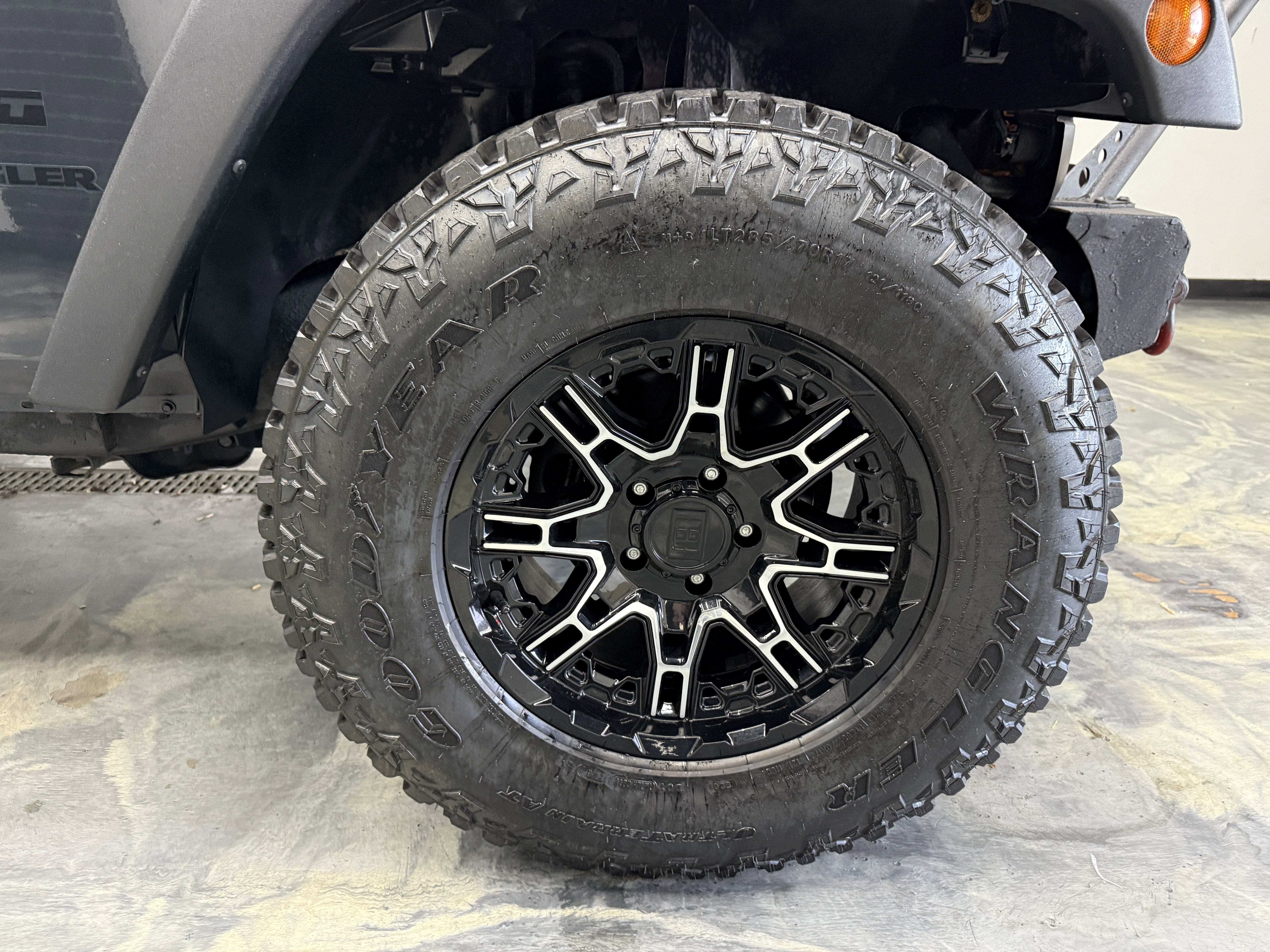 Used 2016 Jeep Wrangler Sport w/ Quick Order Package 24S AWD/4WD image 23