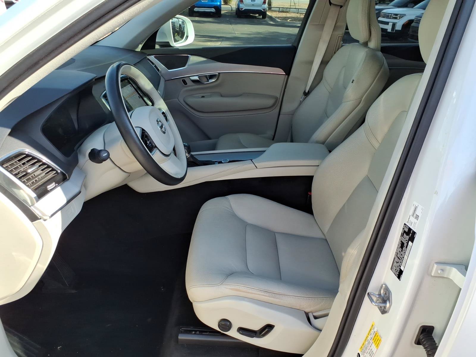 Used 2021 Volvo XC90 T5 Momentum w/ Advanced Package FWD image 14