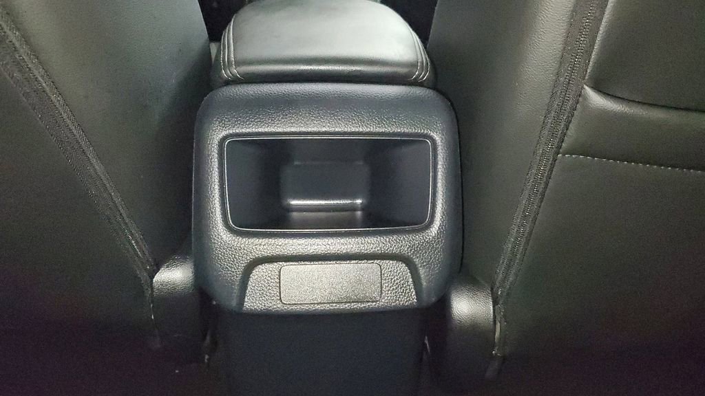 Used 2024 Honda HR-V EX-L image 12