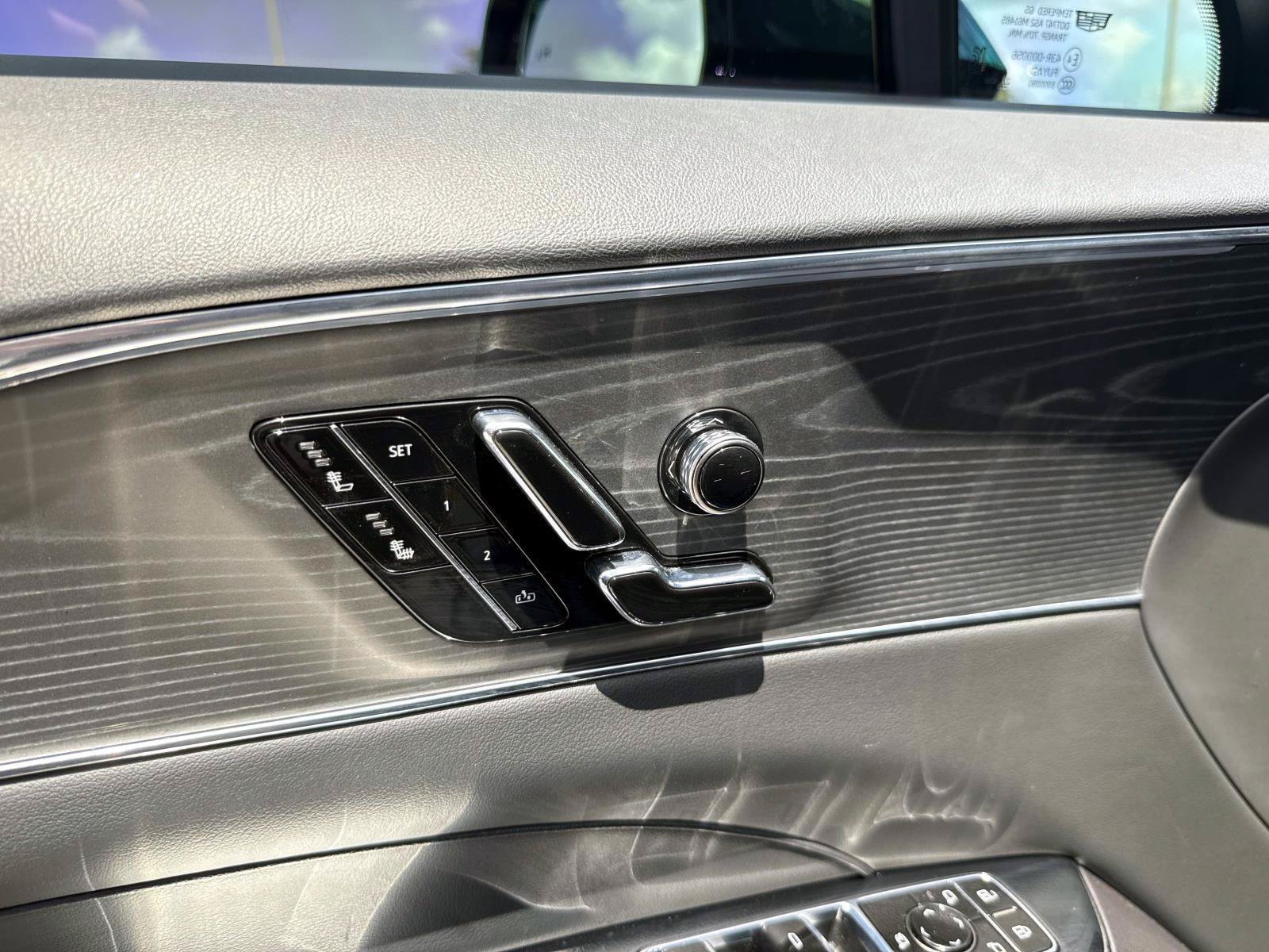 Used 2024 Cadillac Lyriq Luxury RWD image 18