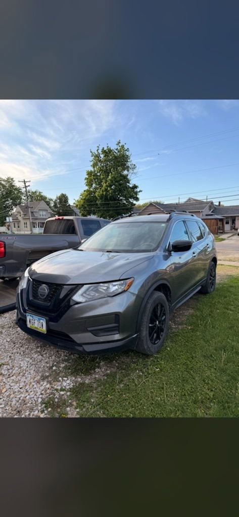 Used 2018 Nissan Rogue SV AWD/4WD image 2