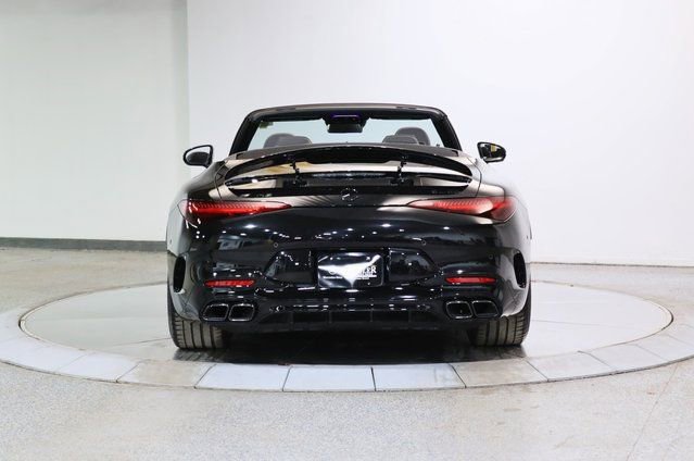 Used 2022 Mercedes-Benz SL 55 AMG 4MATIC w/ Driver Assistance Package image 12