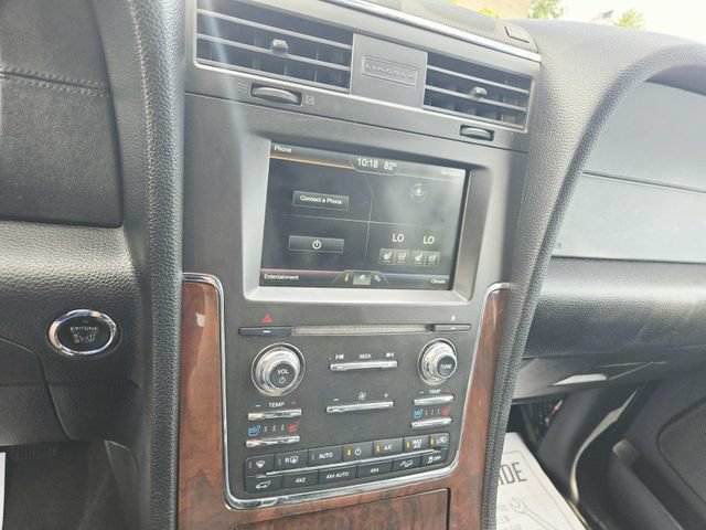 Used 2015 Lincoln Navigator 4WD image 26