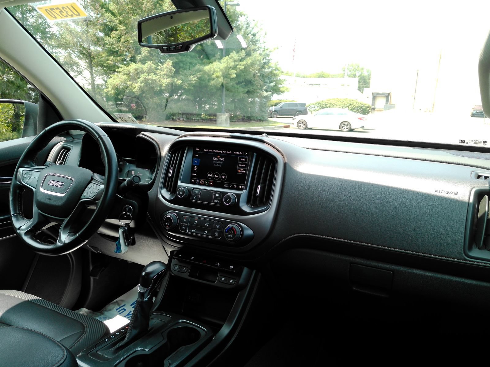 Certified 2022 GMC Canyon AT4 w/ Trailering Package AWD/4WD image 16
