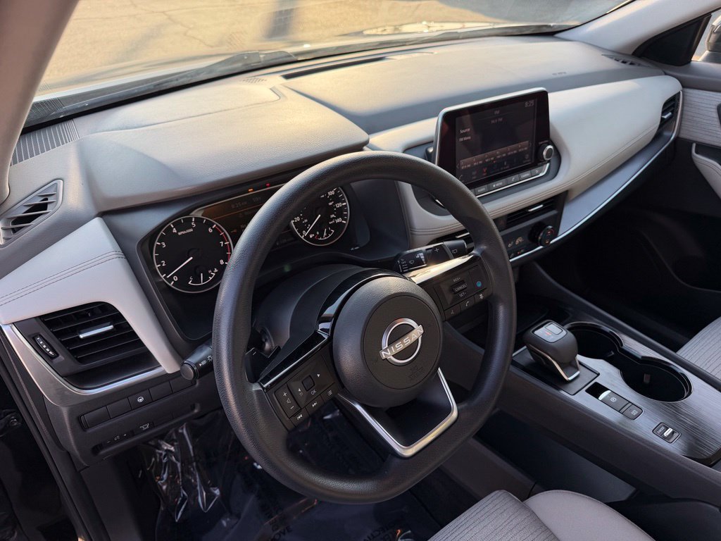 Used 2023 Nissan Rogue SV FWD image 19