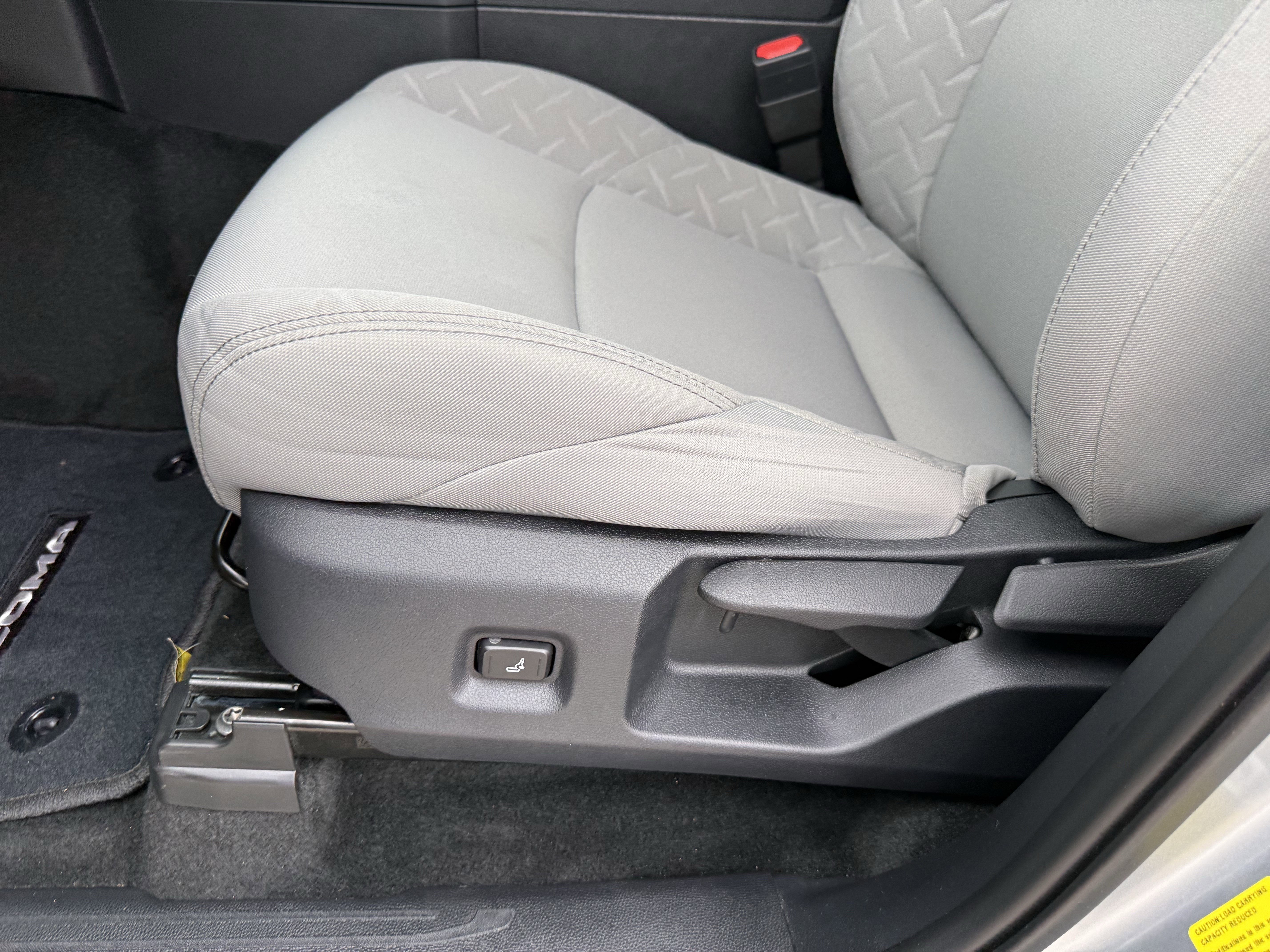 Used 2025 Toyota Tacoma SR5 image 29