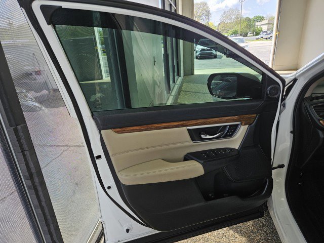 Used 2018 Honda CR-V Touring image 18