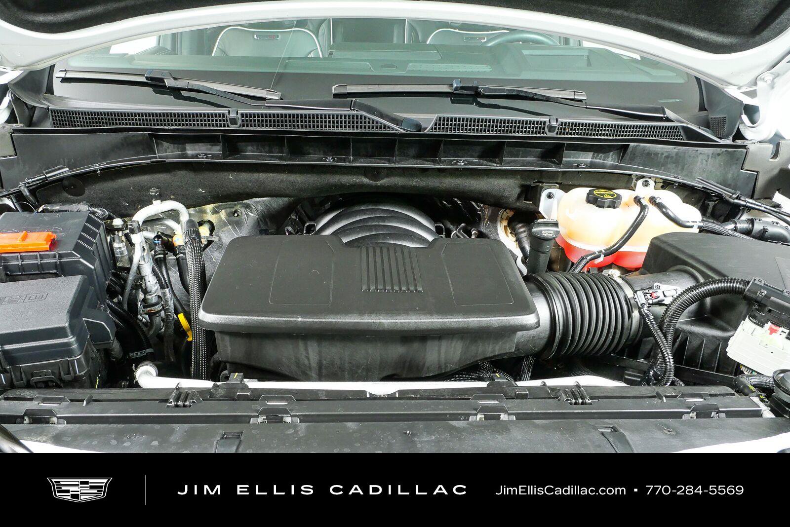 Used 2025 GMC Yukon AT4 Ultimate w/ LPO, Floor Liner Package AWD/4WD image 40