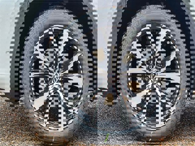 New 2026 Volkswagen Atlas Cross Sport SEL Premium R-Line image 10