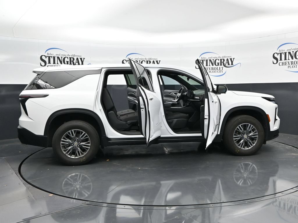 Certified 2024 Chevrolet Traverse LS FWD image 36