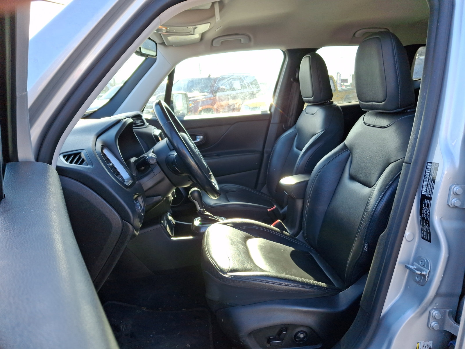 Used 2021 Jeep Renegade Limited image 12