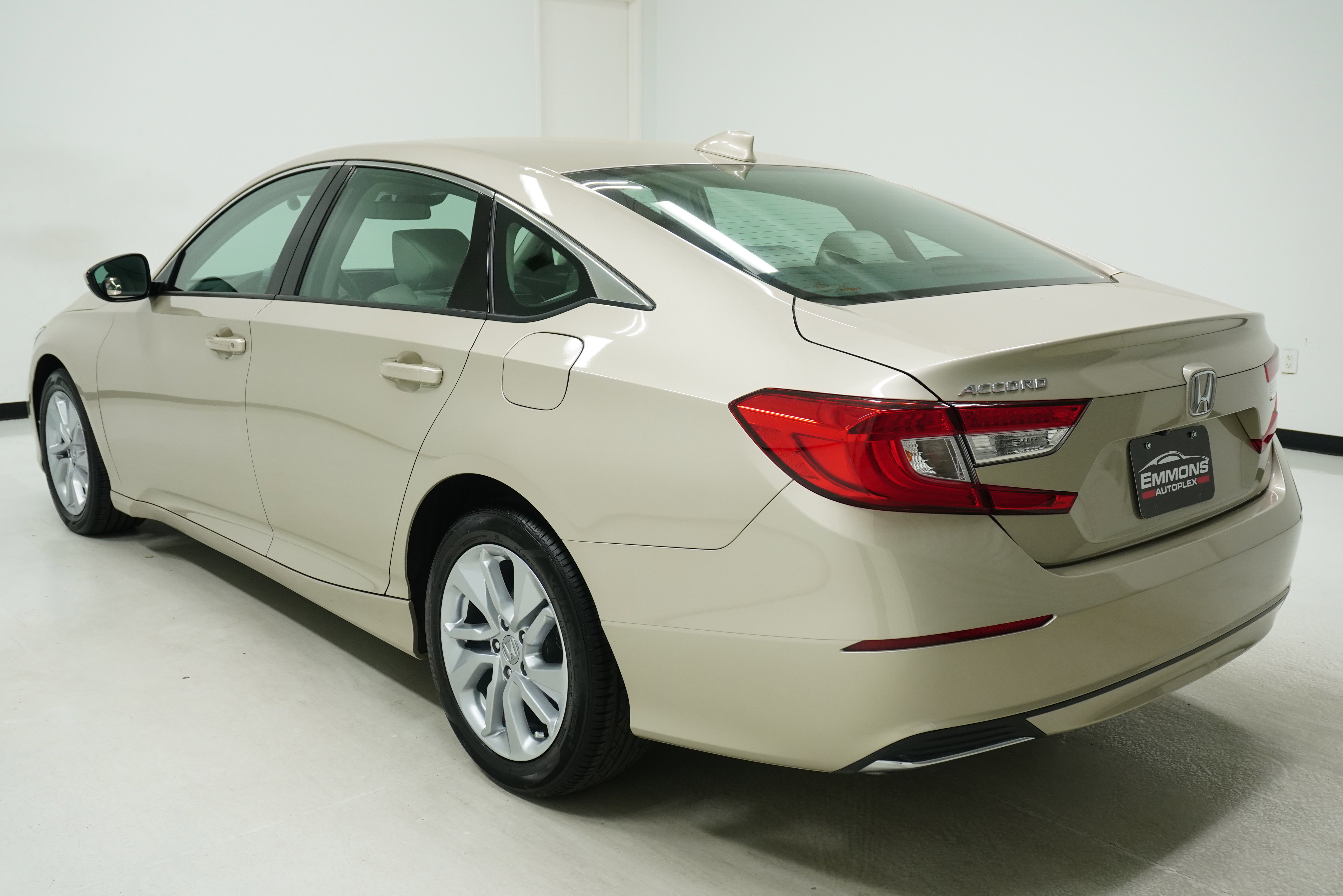 Used 2019 Honda Accord LX image 6