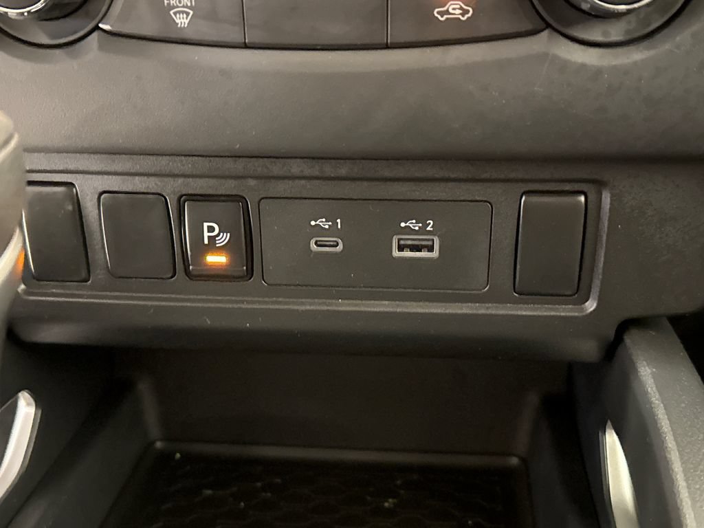 Used 2025 Nissan Frontier SV RWD image 26
