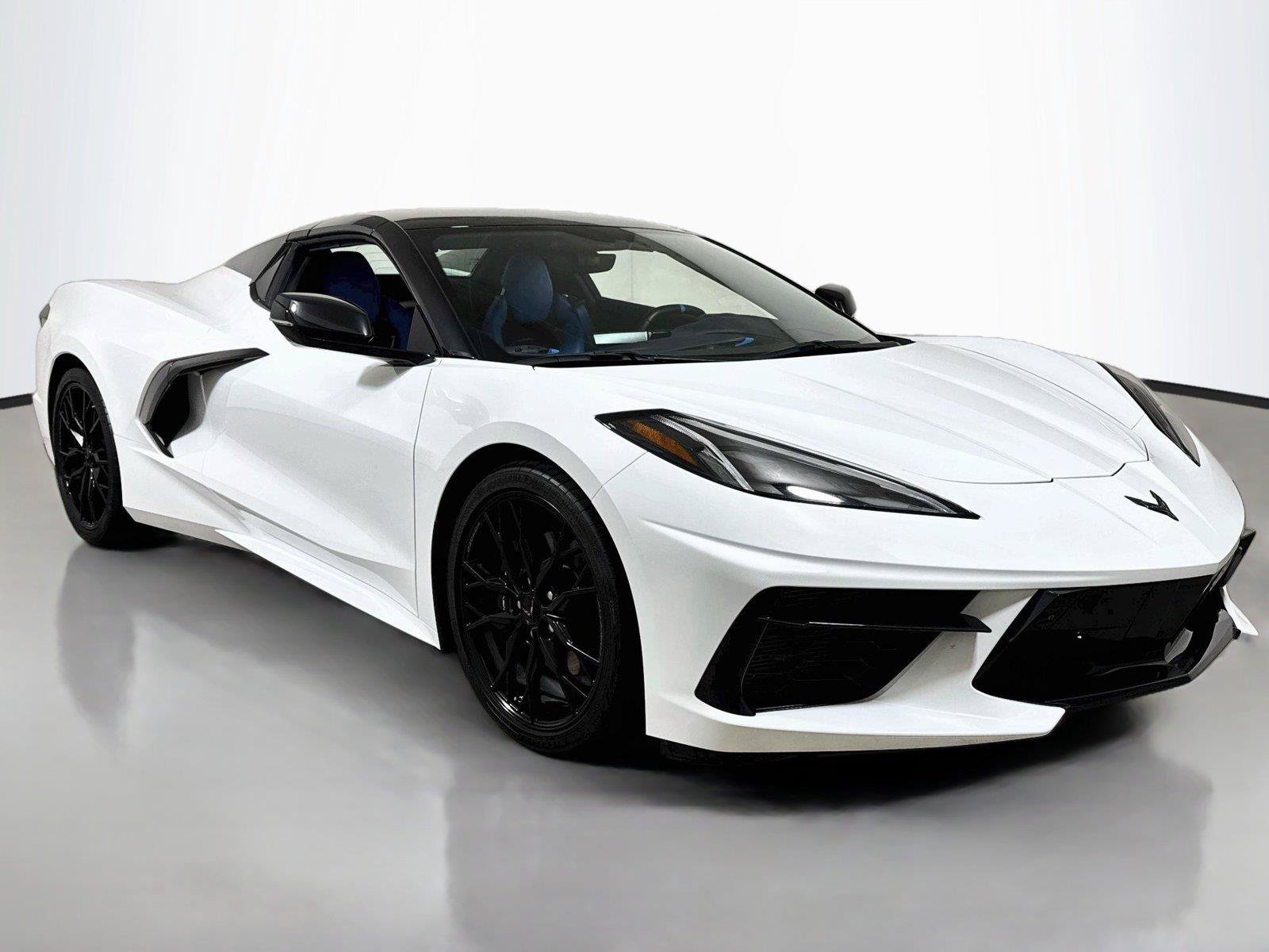Used 2023 Chevrolet Corvette Stingray Premium Conv w/ 3LT RWD image 3