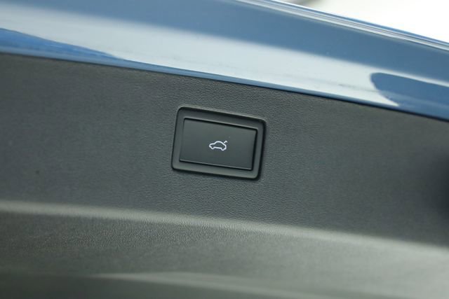 New 2026 Volkswagen Tiguan SE R-Line image 39