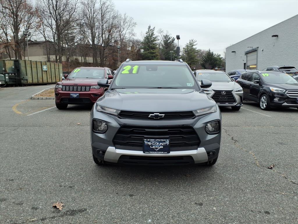 Used 2021 Chevrolet TrailBlazer LT w/ Sun and Liftgate Package image 2