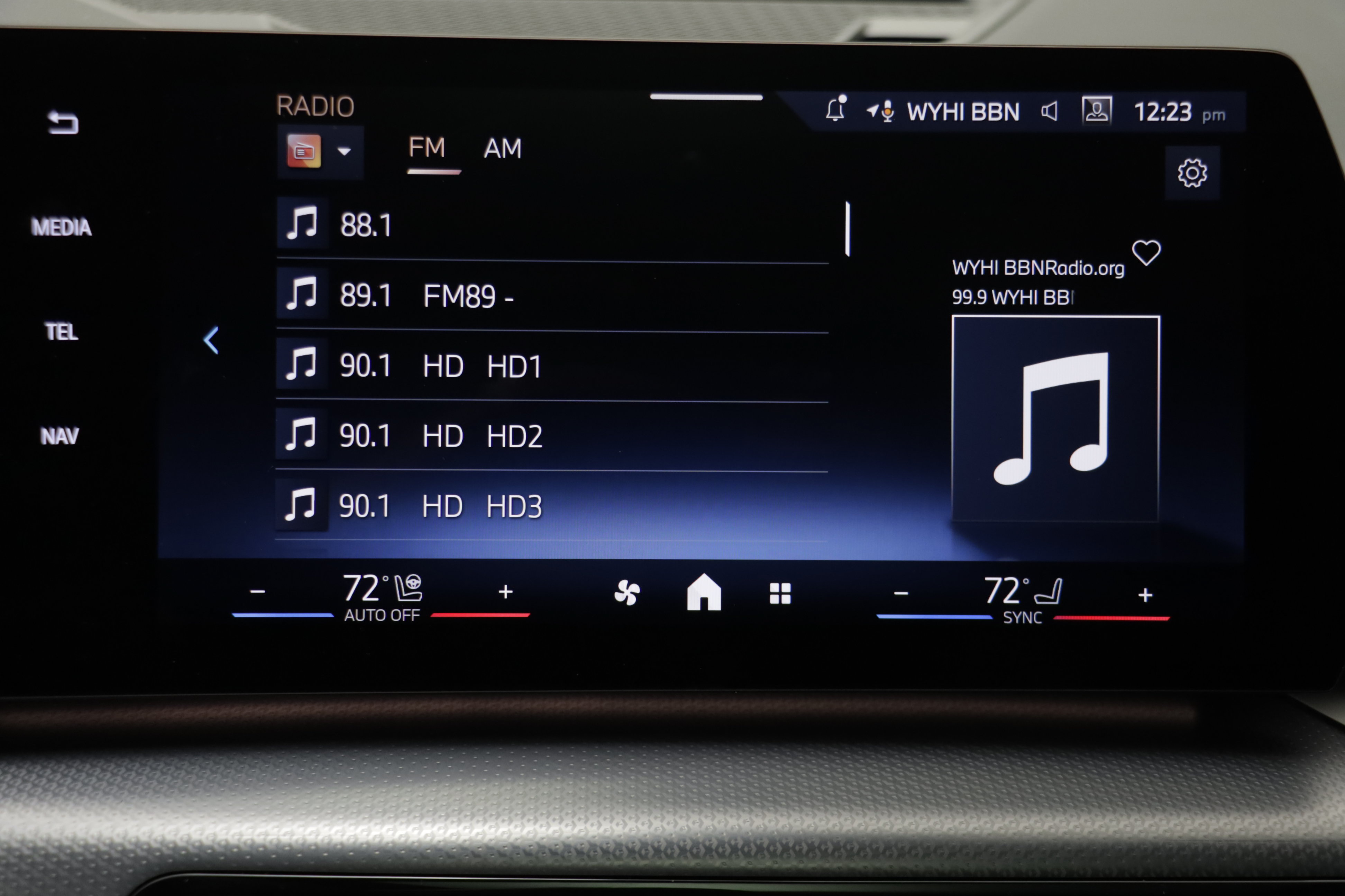 New 2026 BMW X2 xDrive28i w/ Technology Package AWD/4WD image 9