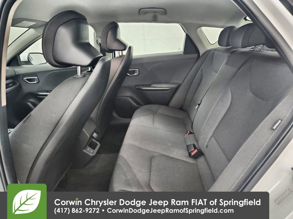 Used 2025 Kia K4 FWD image 28