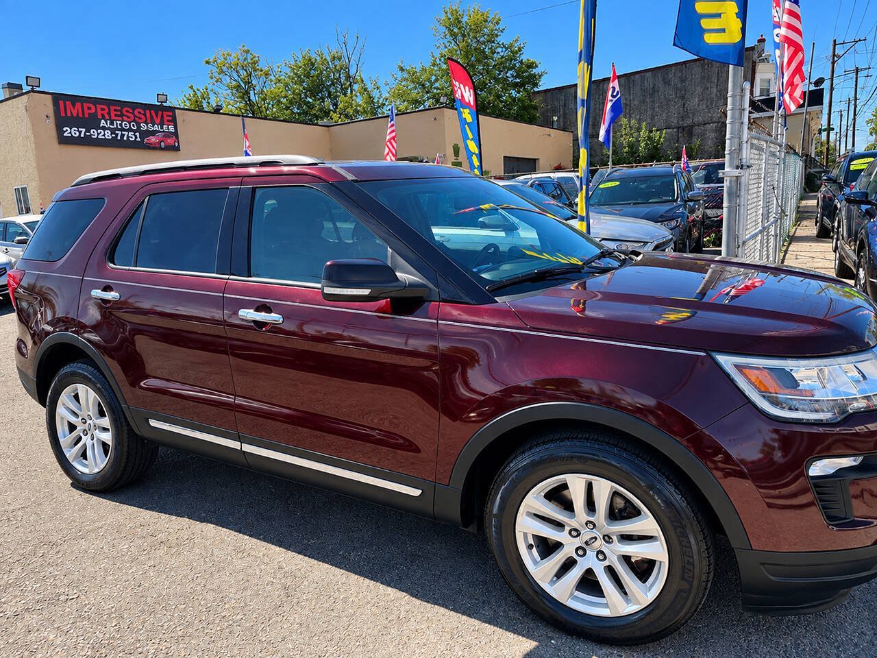 Used 2018 Ford Explorer XLT w/ Equipment Group 201A AWD/4WD image 5