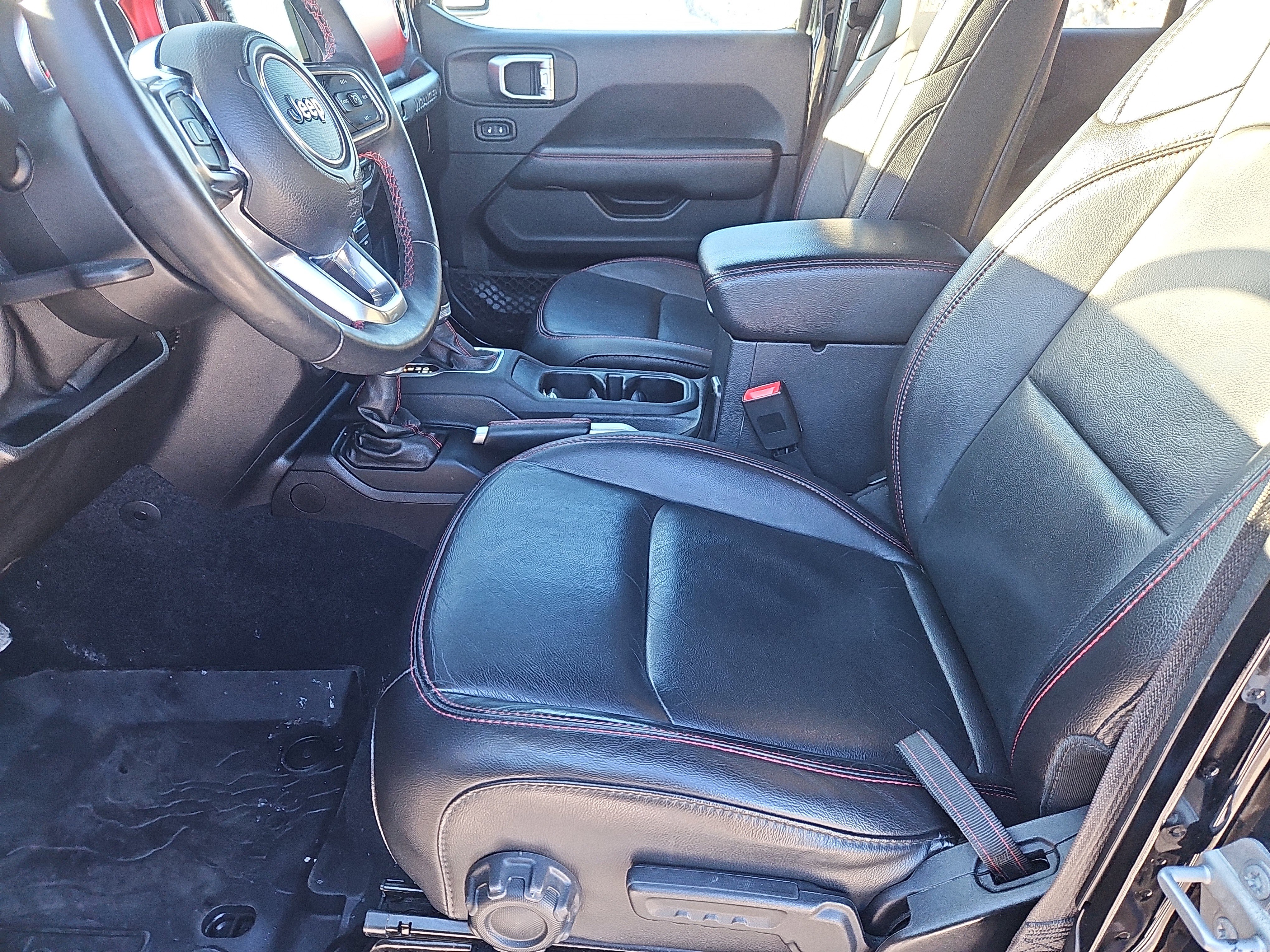 Used 2018 Jeep Wrangler Unlimited Rubicon image 31