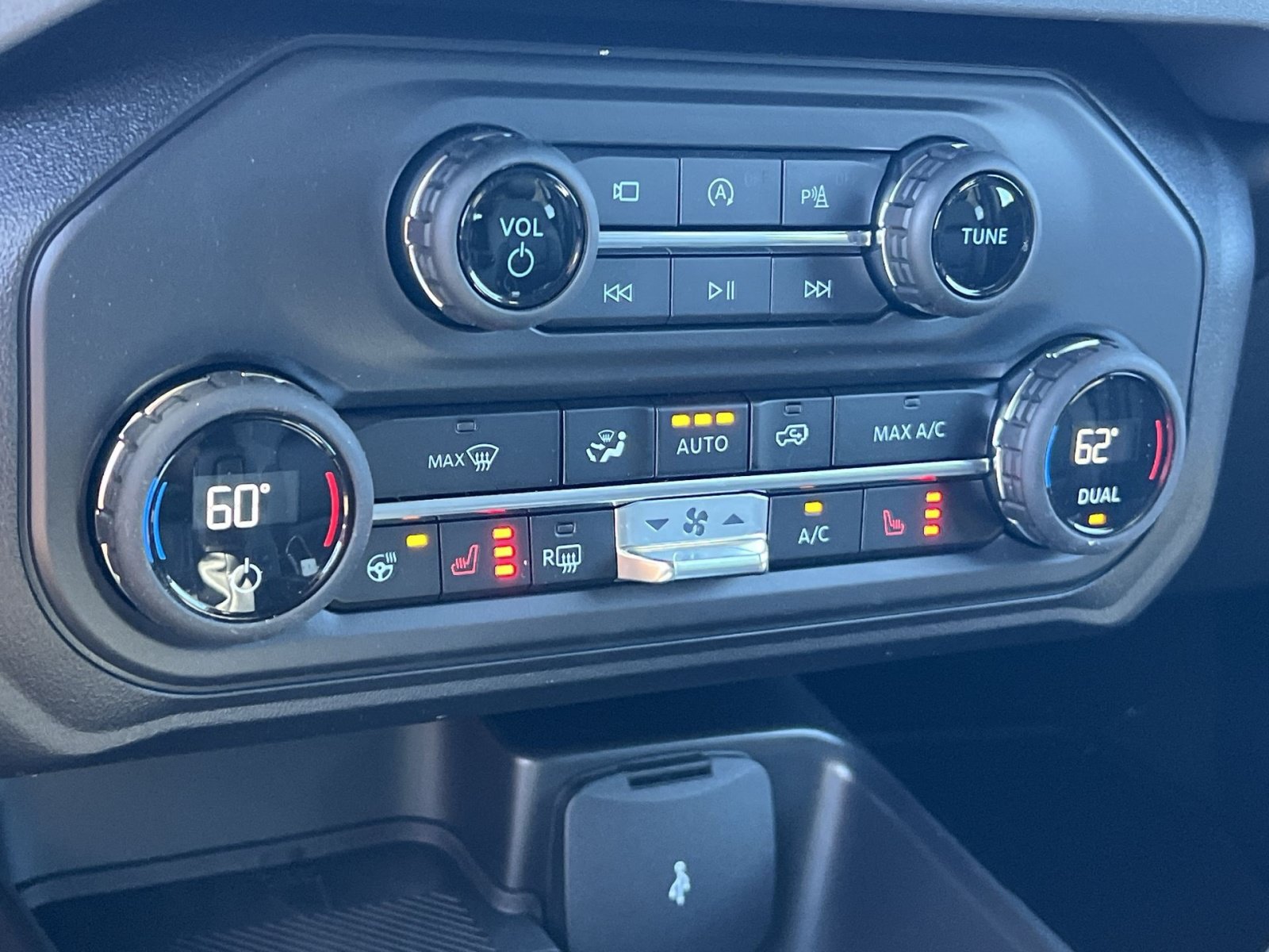 New 2026 Ford Bronco Outer Banks AWD/4WD image 21