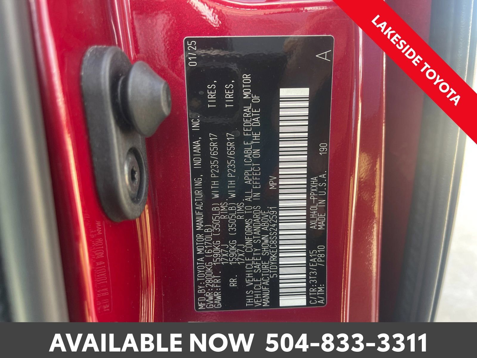 Used 2025 Toyota Sienna XLE image 39