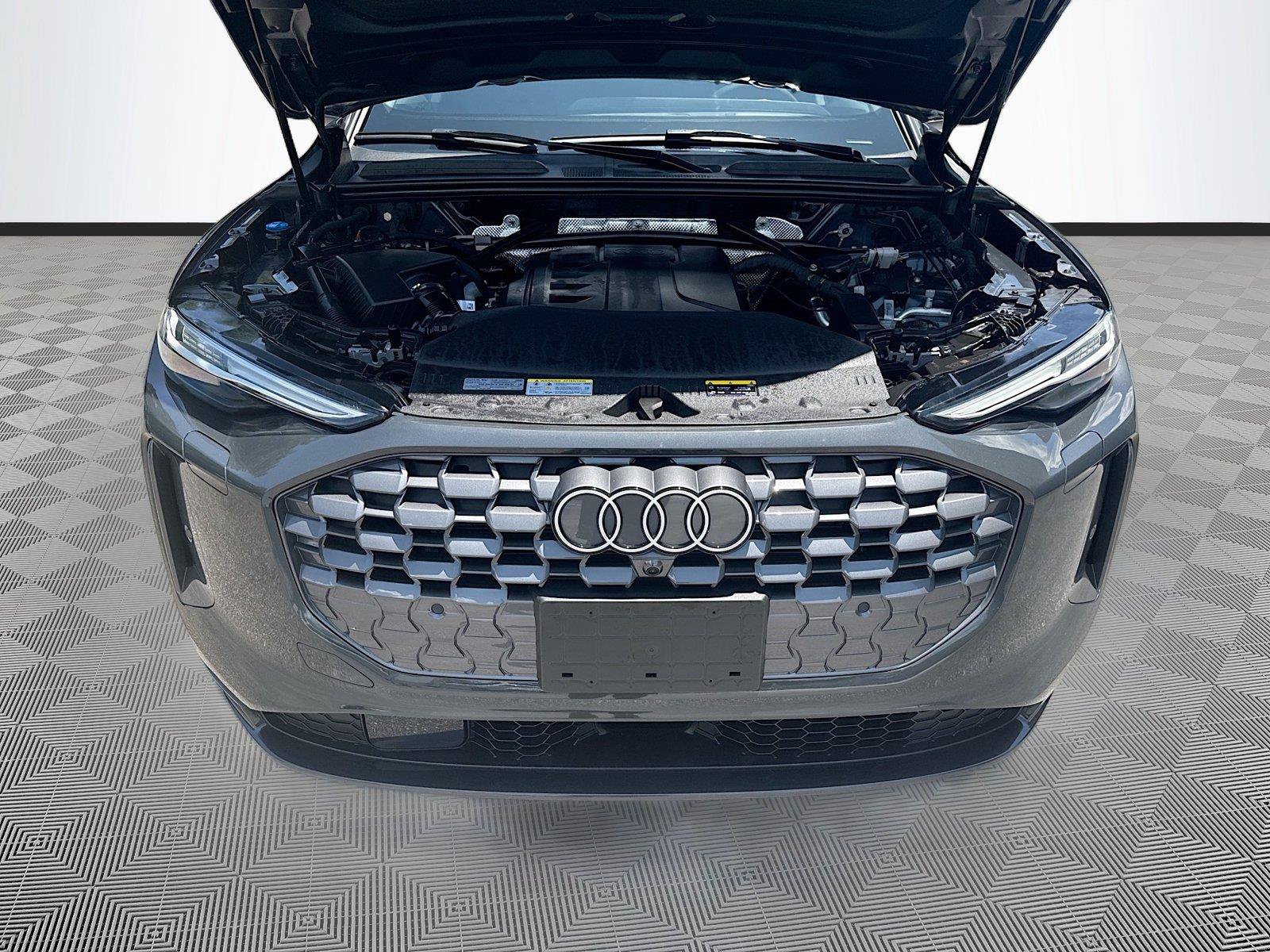 Certified 2025 Audi Q5 Premium AWD/4WD image 31