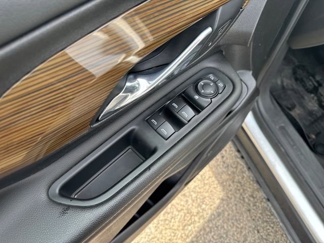 Used 2020 GMC Terrain SLE w/ Driver Convenience Package image 10