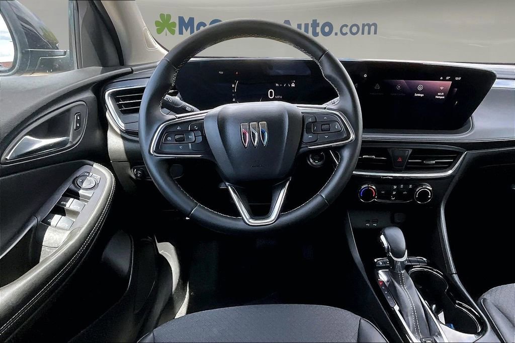 Used 2025 Buick Encore GX Preferred AWD/4WD image 8