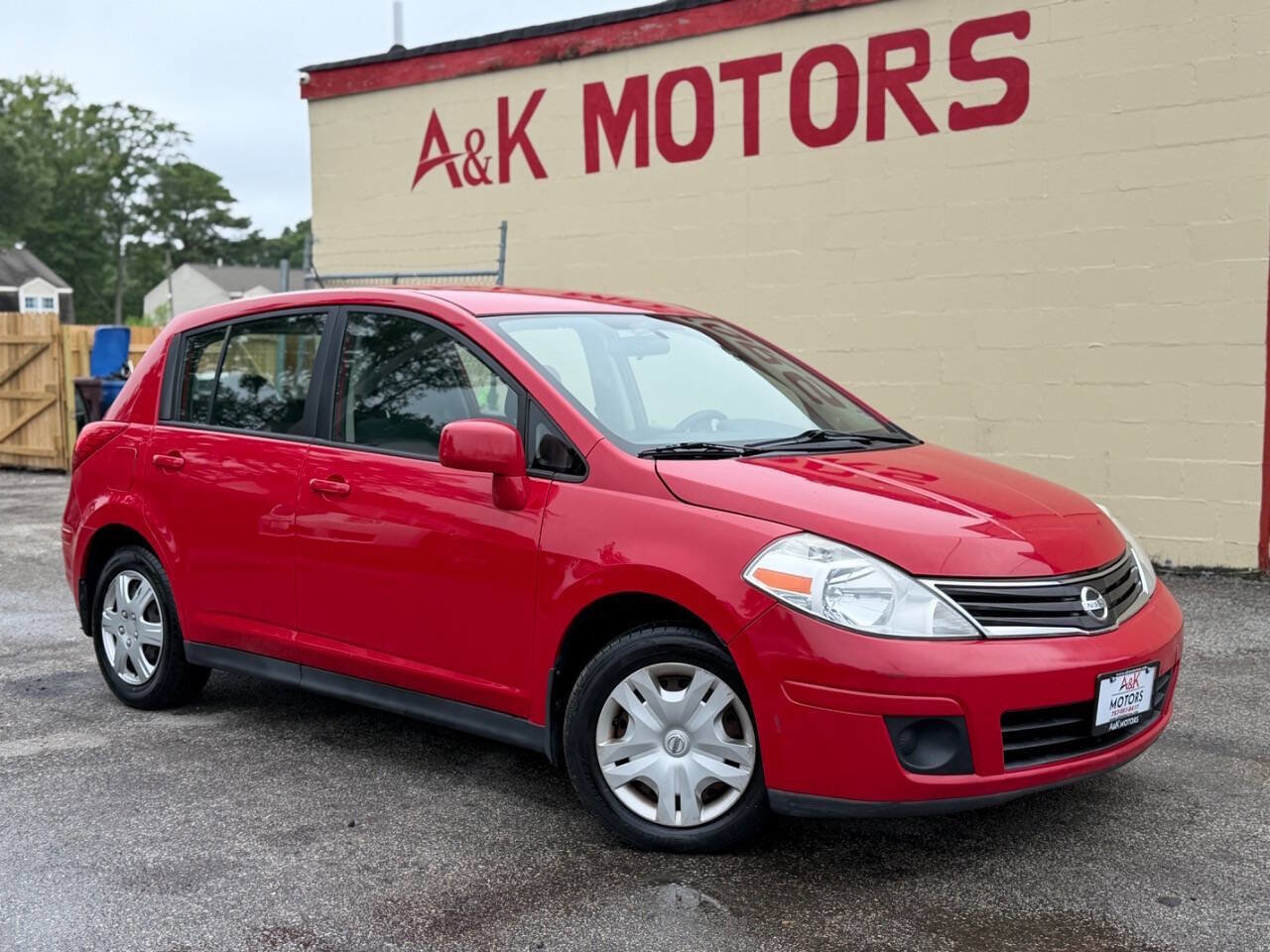 Used 2010 Nissan Versa 1.8 S w/ PWR Plus Pkg FWD image 1