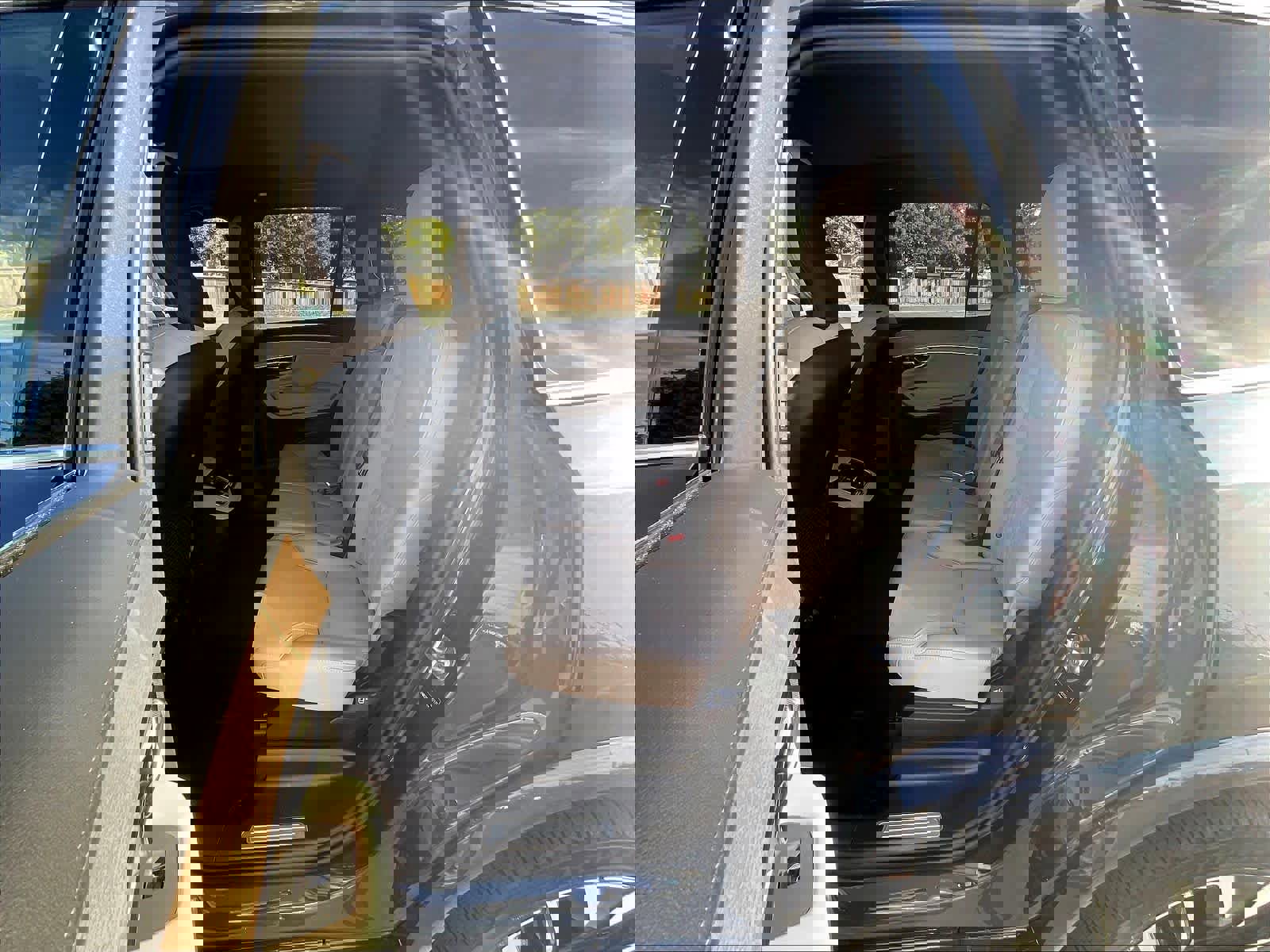 New 2026 Volvo XC90 B6 Plus w/ Protection Package Premier image 12