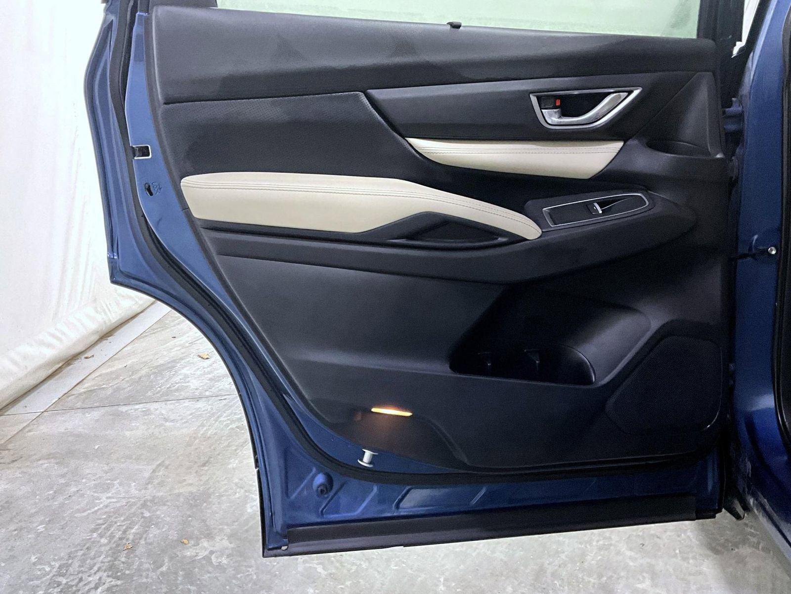 Used 2022 Subaru Ascent Limited image 18