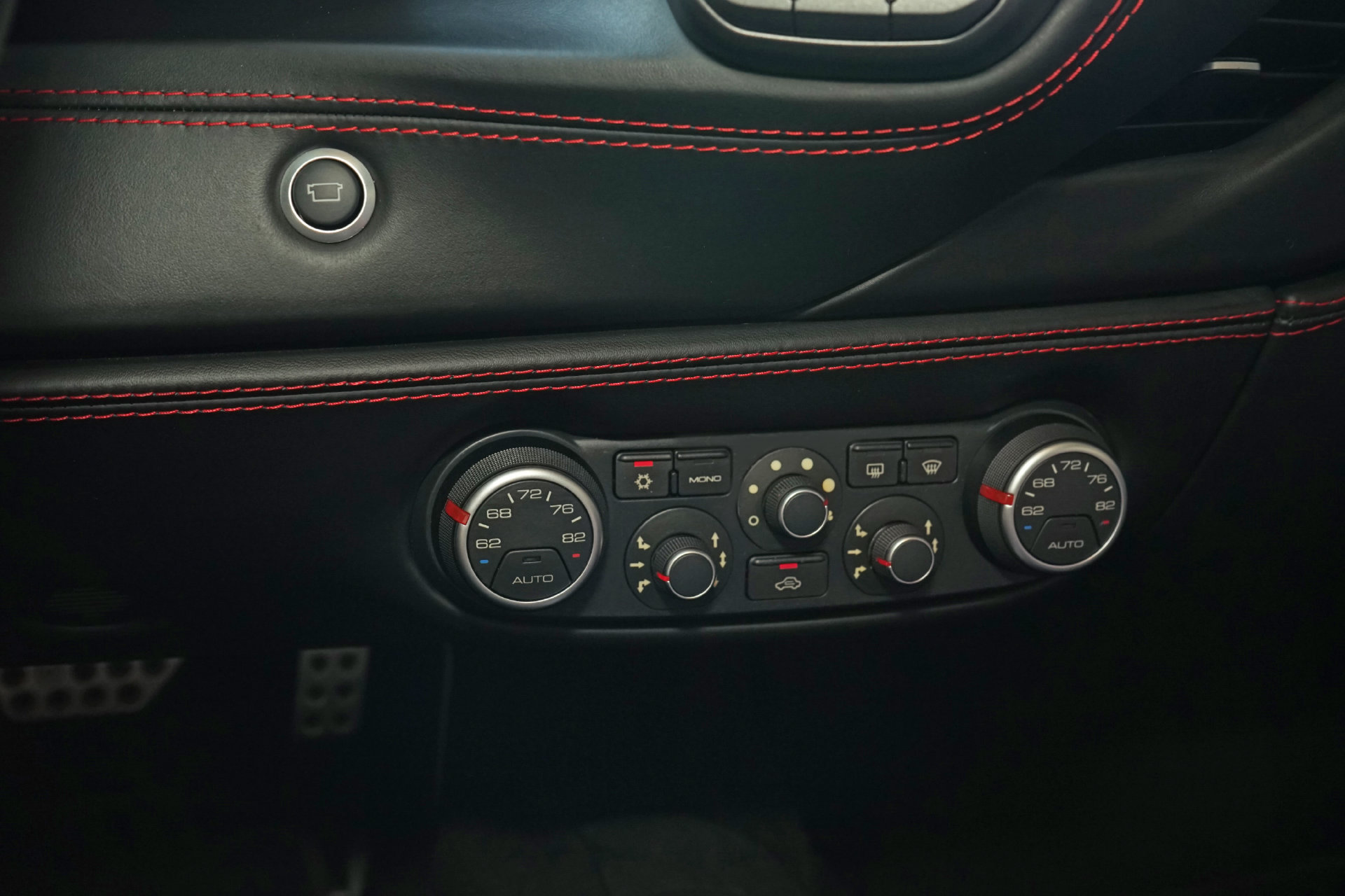 Used 2017 Ferrari 488 GTB RWD image 16