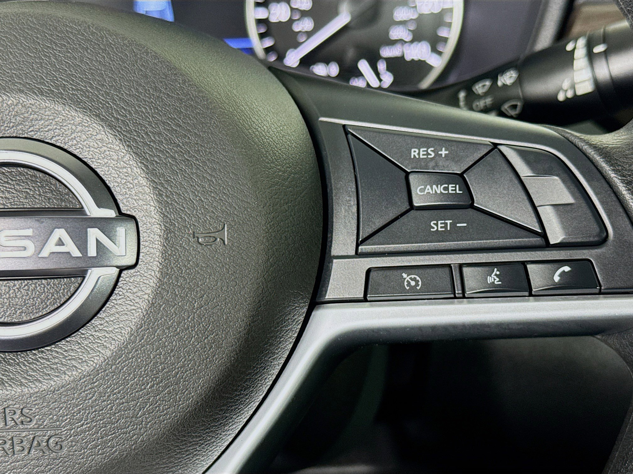 Used 2025 Nissan Altima 2.5 SV image 14