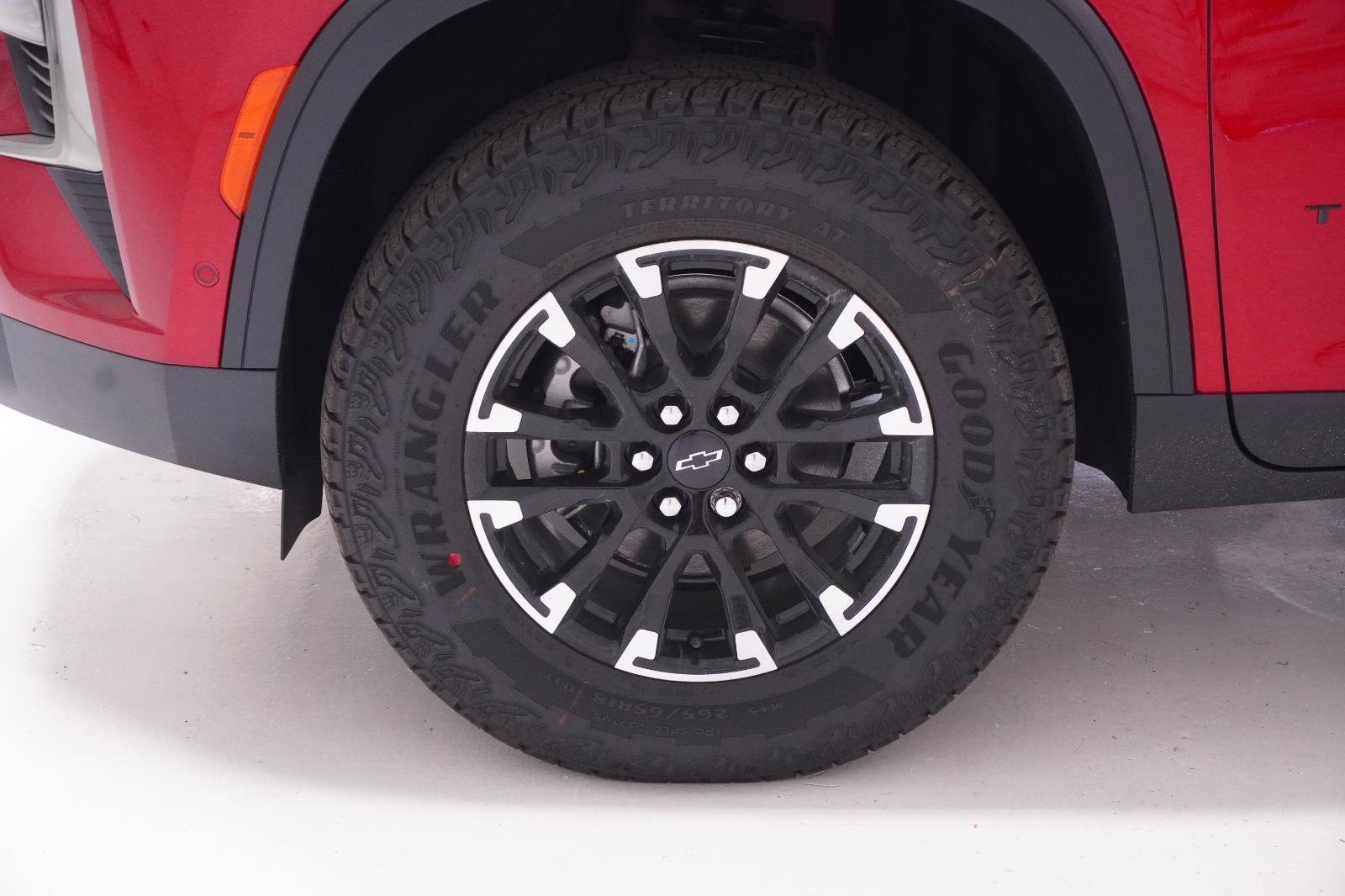 New 2026 Chevrolet Traverse Z71 w/ Enhanced Driving Package AWD/4WD image 12