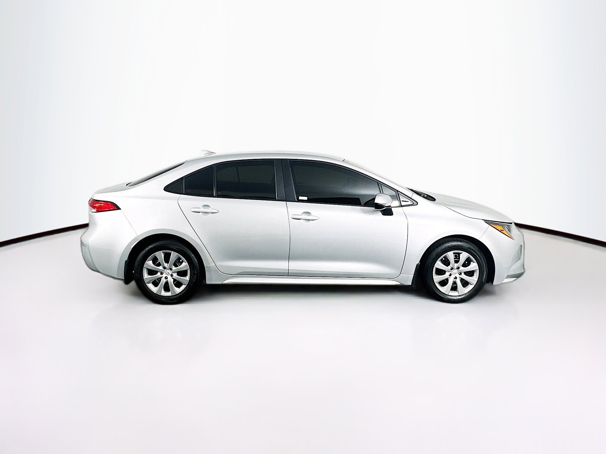 Used 2025 Toyota Corolla LE image 10