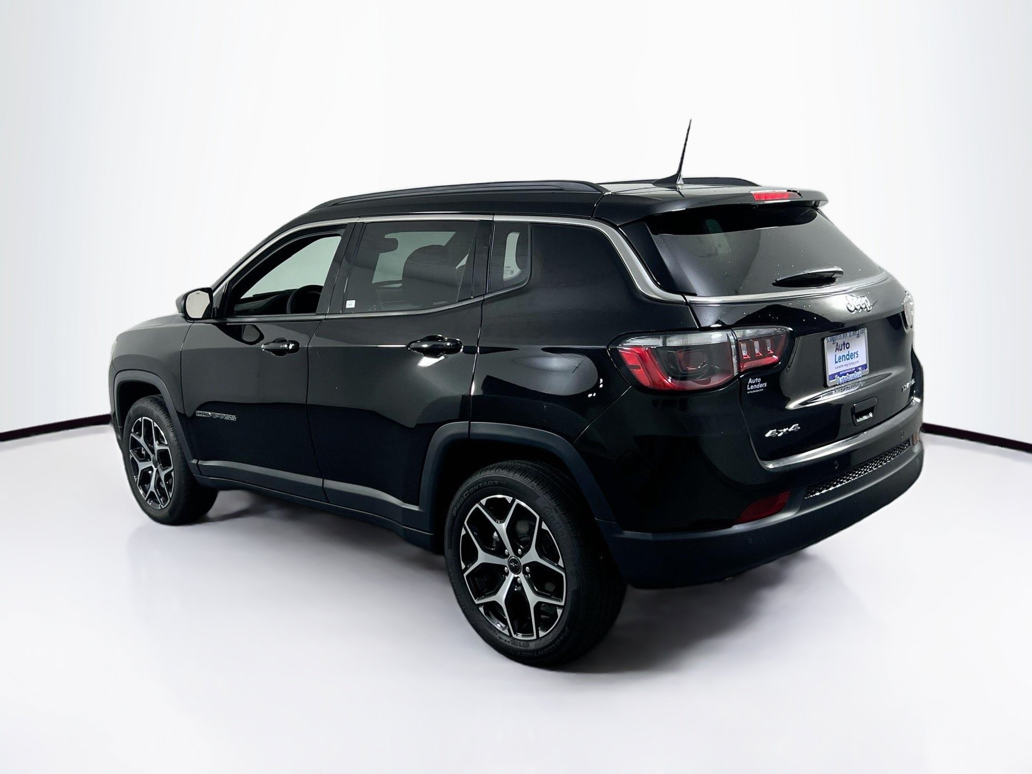 Used 2025 Jeep Compass Limited w/ Sun & Sound Group AWD/4WD image 7