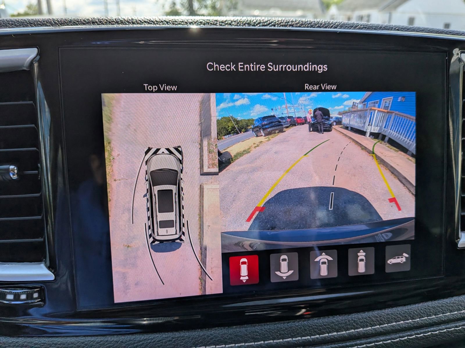 Used 2022 Chrysler Pacifica Touring-L w/ Uconnect Theater Family Group FWD image 72