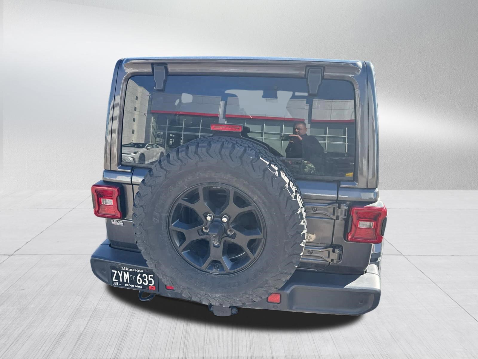 Used 2019 Jeep Wrangler Unlimited Sahara w/ Quick Order Package 24M Moab AWD/4WD image 3