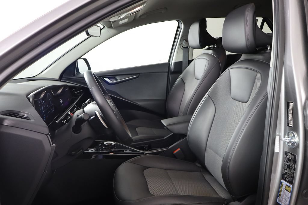 Used 2023 Kia Niro Wind w/ Wind Preserve Package FWD image 7