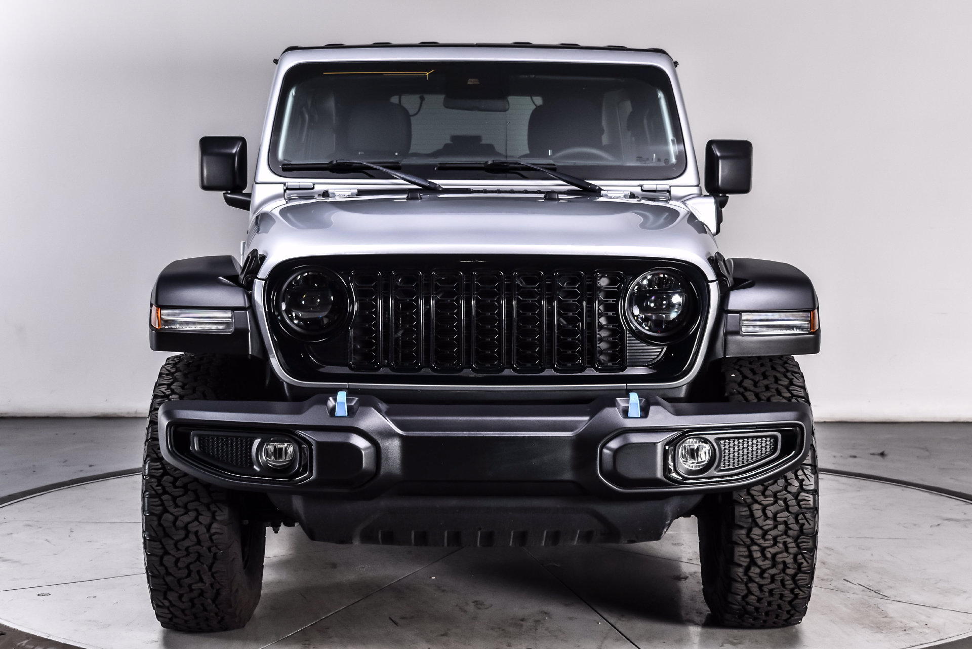 Used 2024 Jeep Wrangler Unlimited AWD/4WD image 2