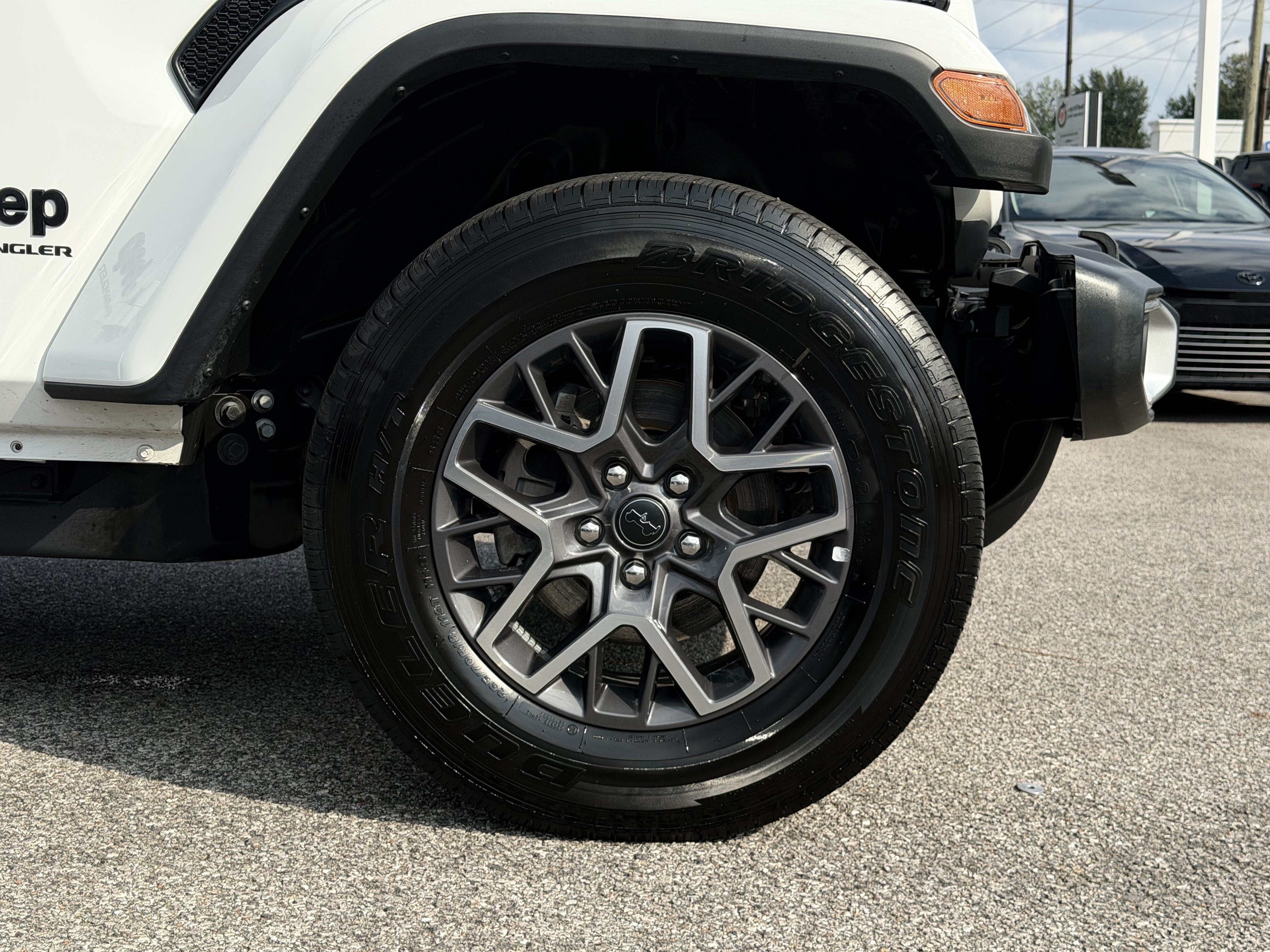 Used 2026 Jeep Wrangler Unlimited Sahara AWD/4WD image 13
