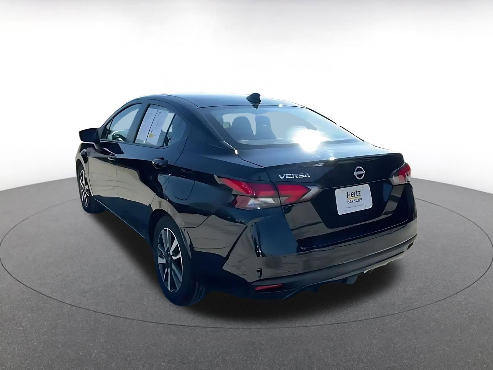 Used 2025 Nissan Versa SV image 11