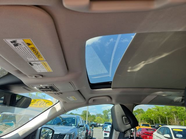 Used 2025 Acura MDX SH-AWD image 35