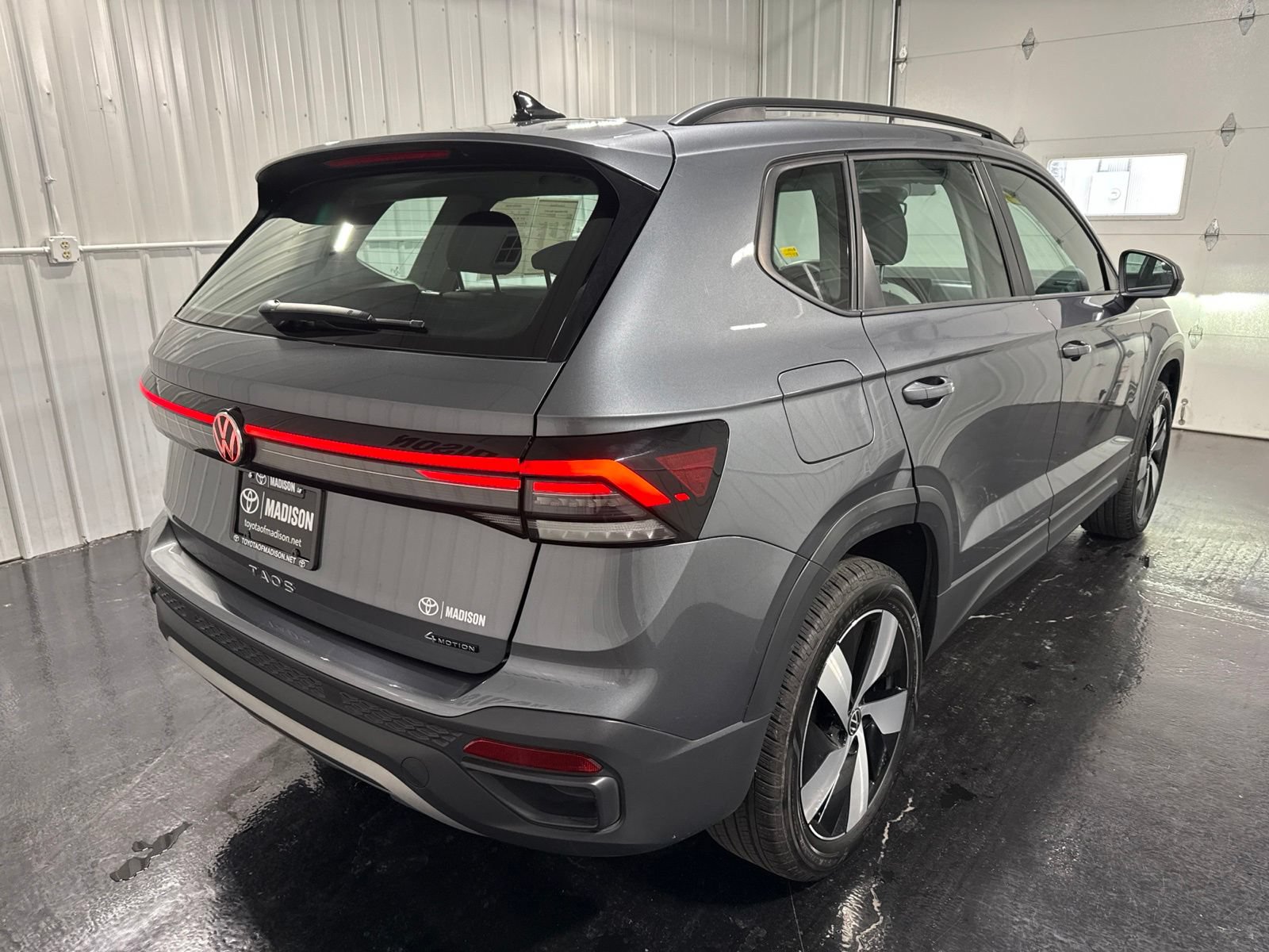 Used 2025 Volkswagen Taos S AWD/4WD image 4