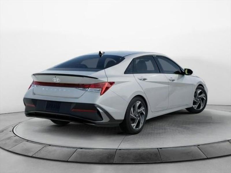 New 2026 Hyundai Elantra SEL Sport Premium image 4