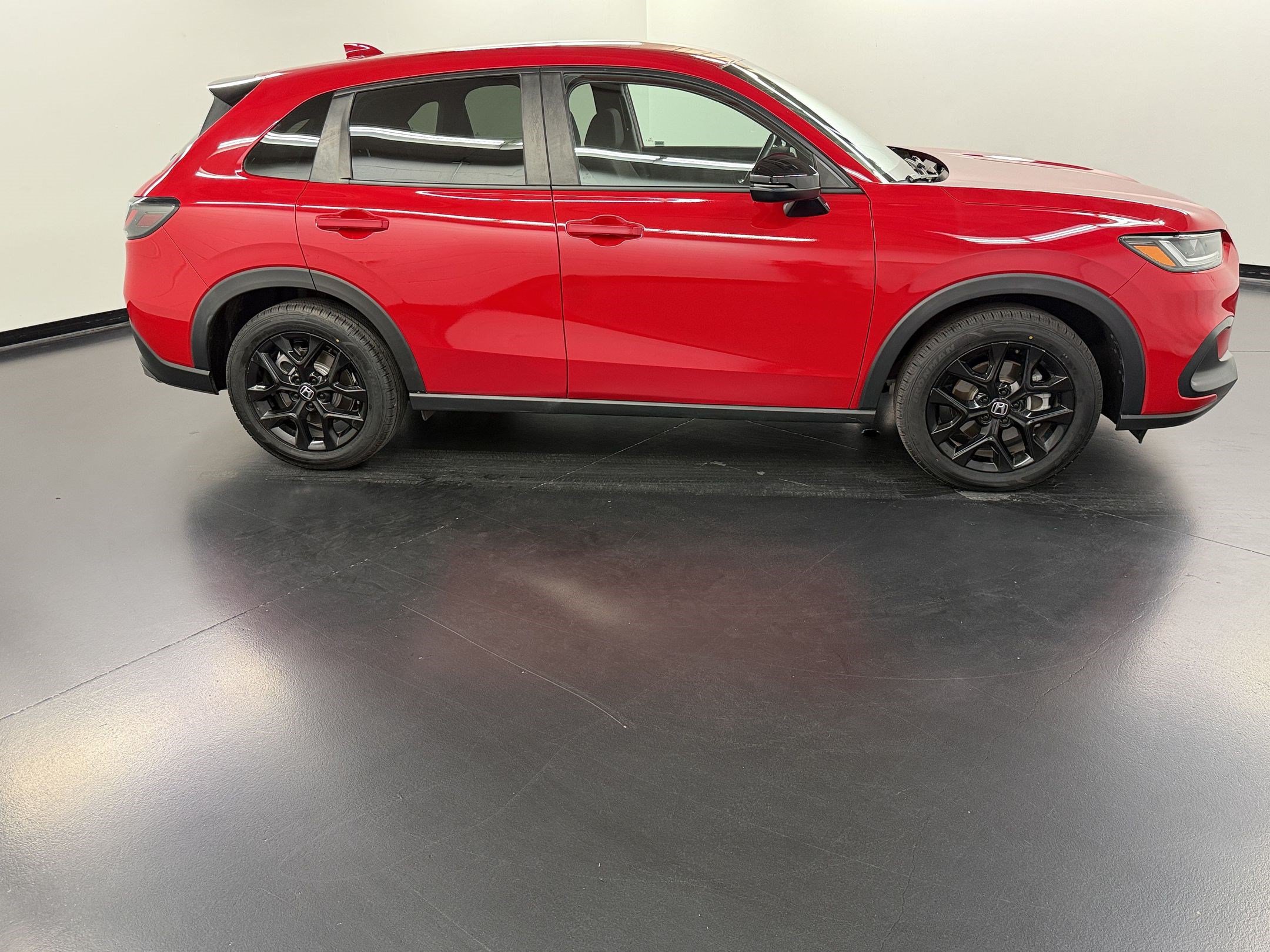 Certified 2025 Honda HR-V Sport image 8